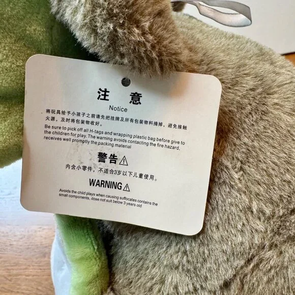 TOTORO Plush Toy With Leaf 11" NEW Studio Ghibli Hanging Stuffed Animal NWT - Picture 5 of 9